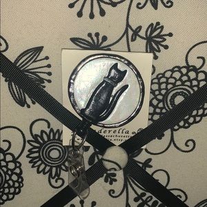 Black Cat badge clip
